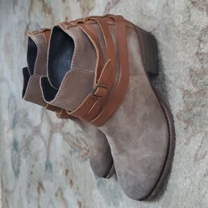 H by Hudson Horrigan suede booties